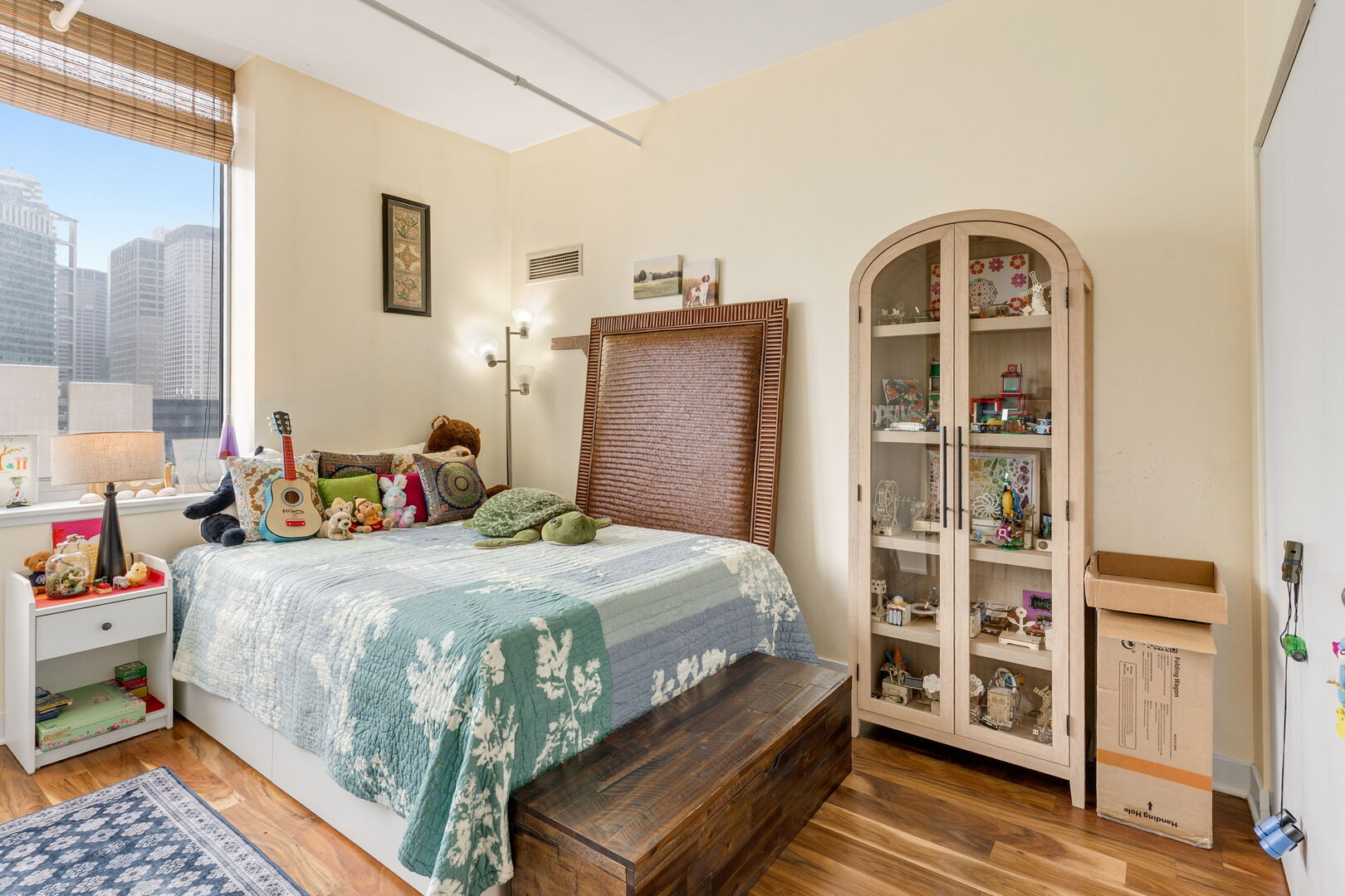 737 W Washington Boulevard Unit: 1204