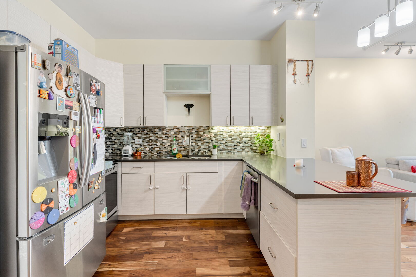 737 W Washington Boulevard Unit: 1204