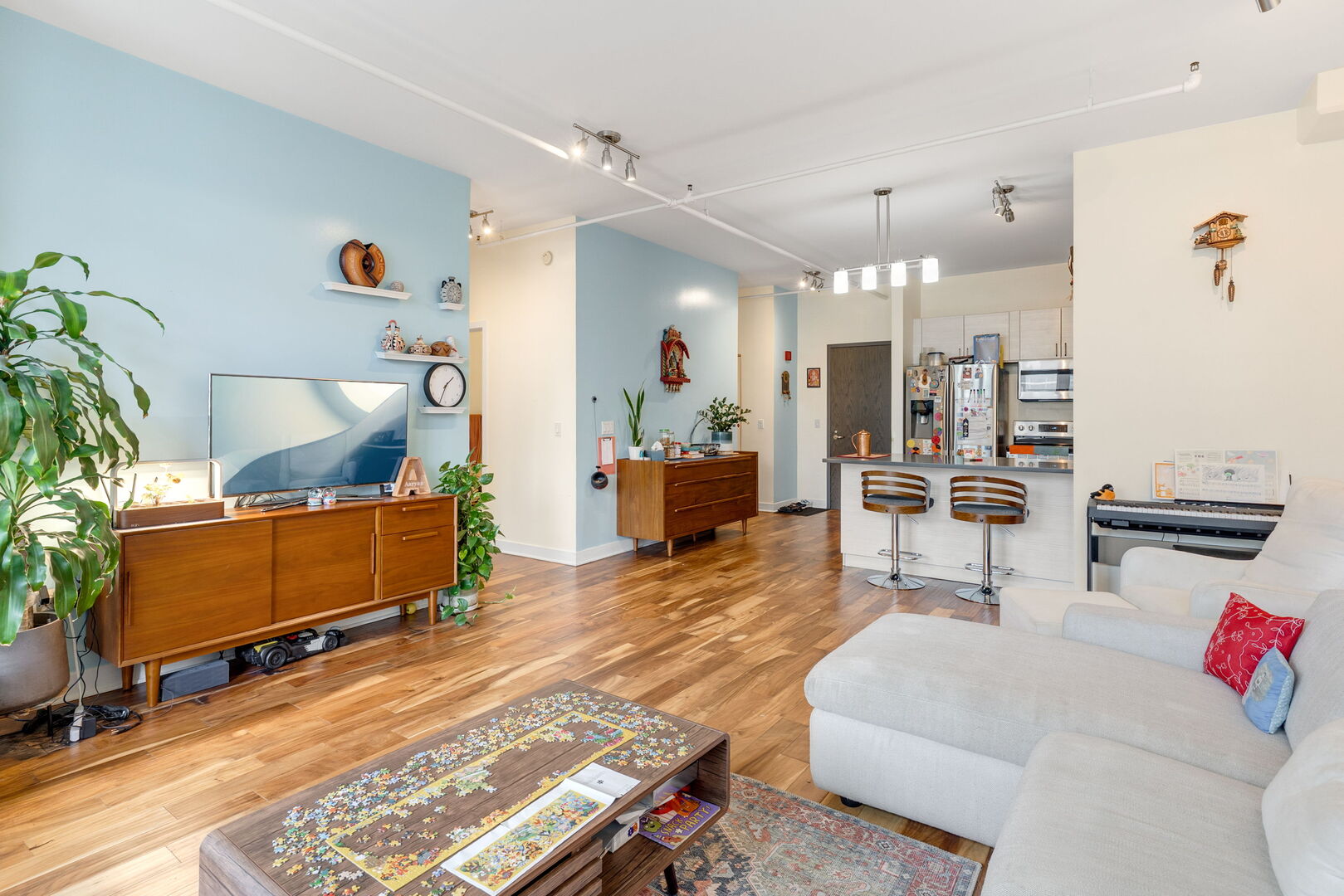 737 W Washington Boulevard Unit: 1204