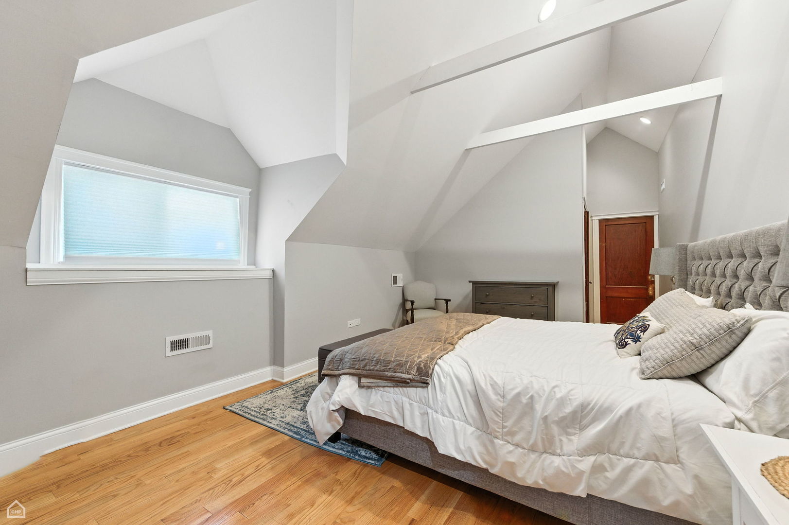 3114 W Palmer Boulevard