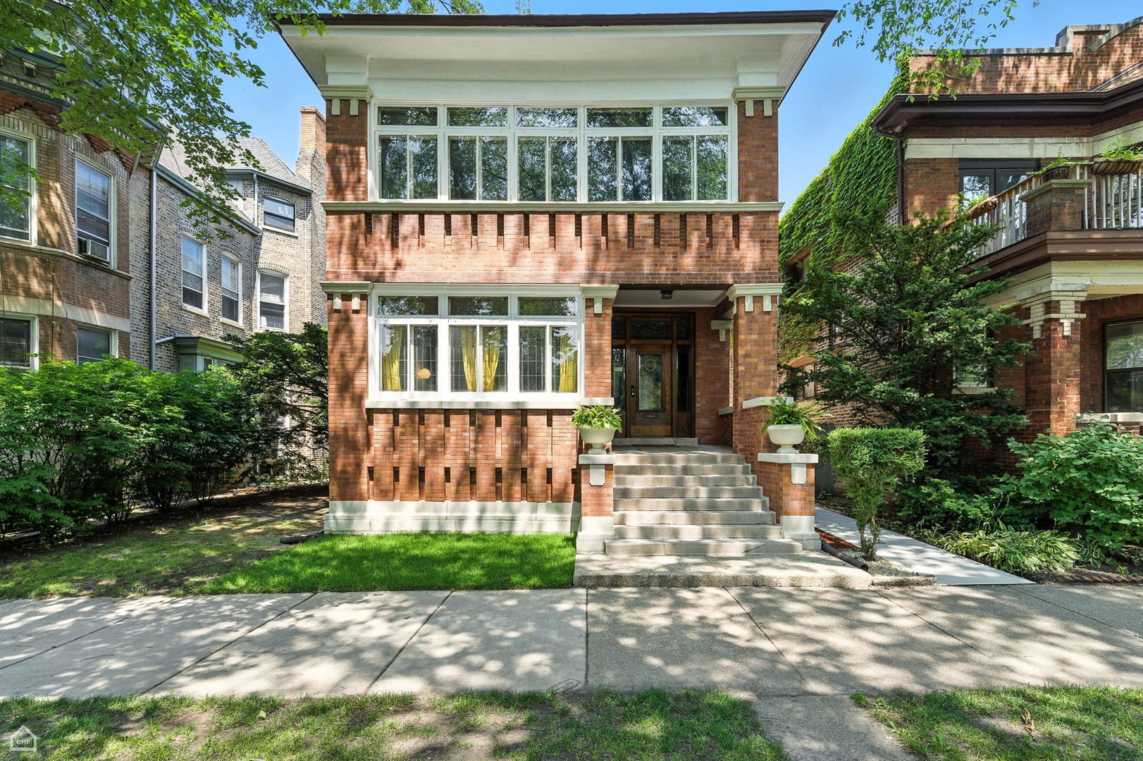 3114 W Palmer Boulevard