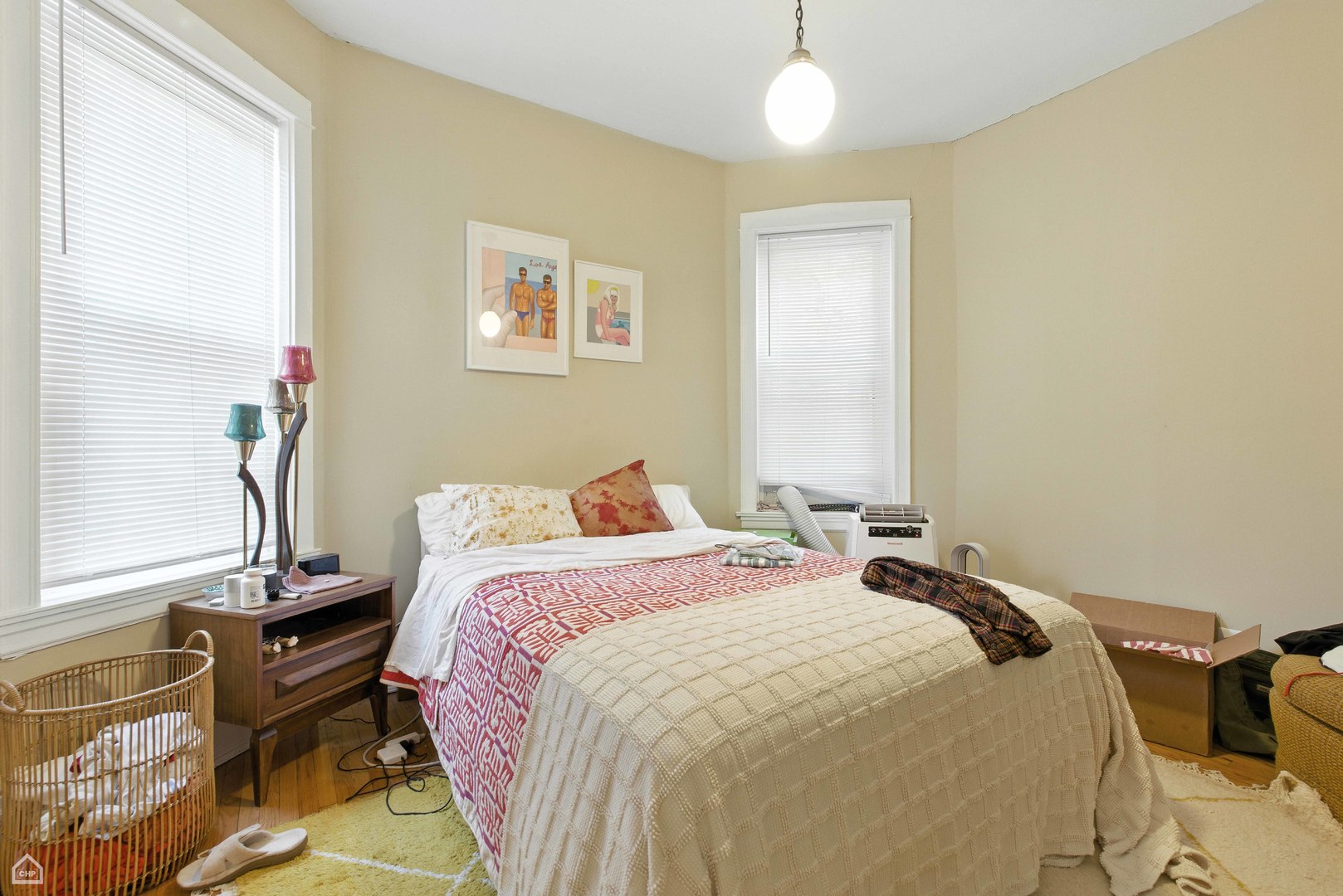 3114 W Palmer Boulevard