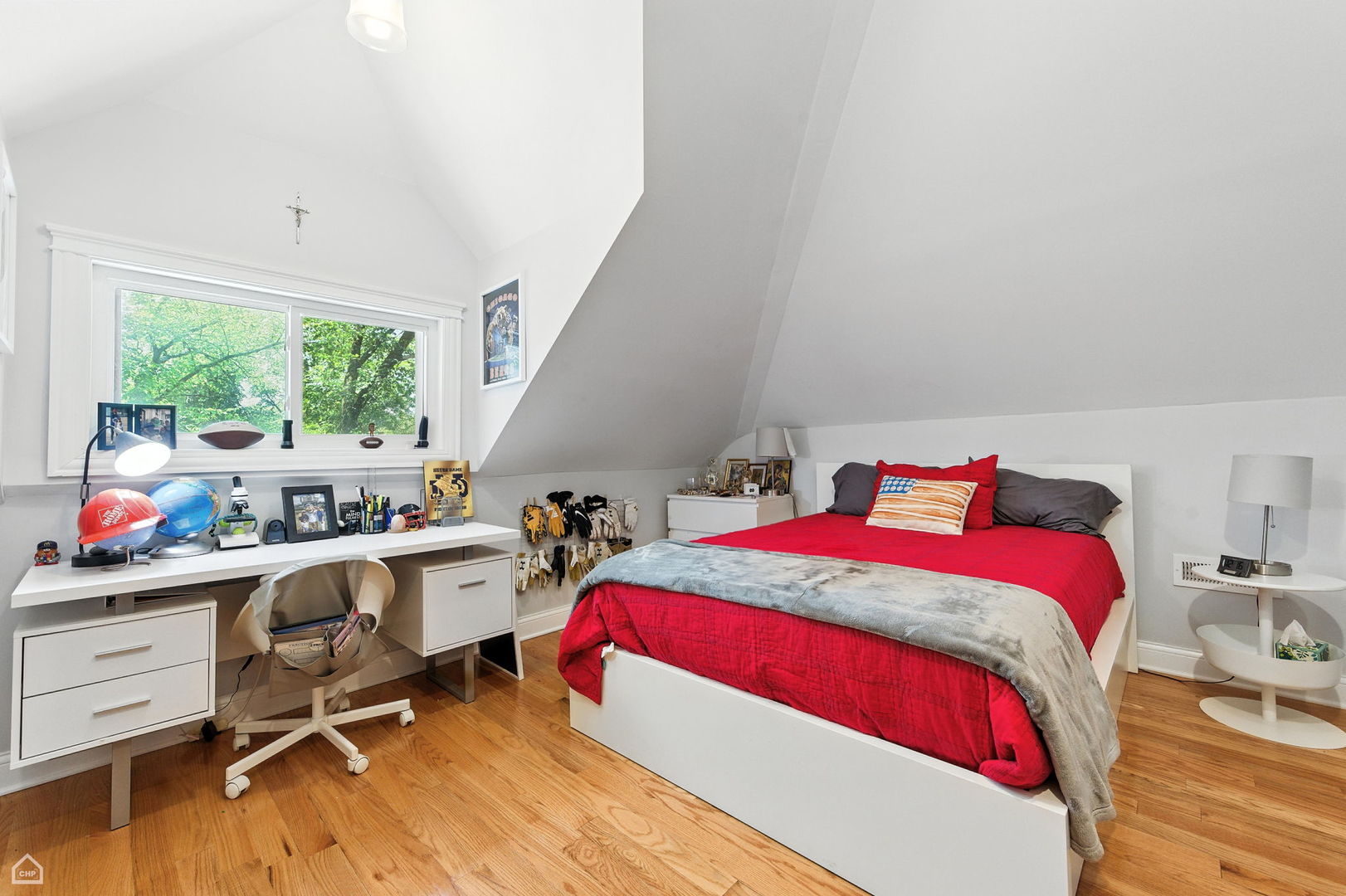 3114 W Palmer Boulevard