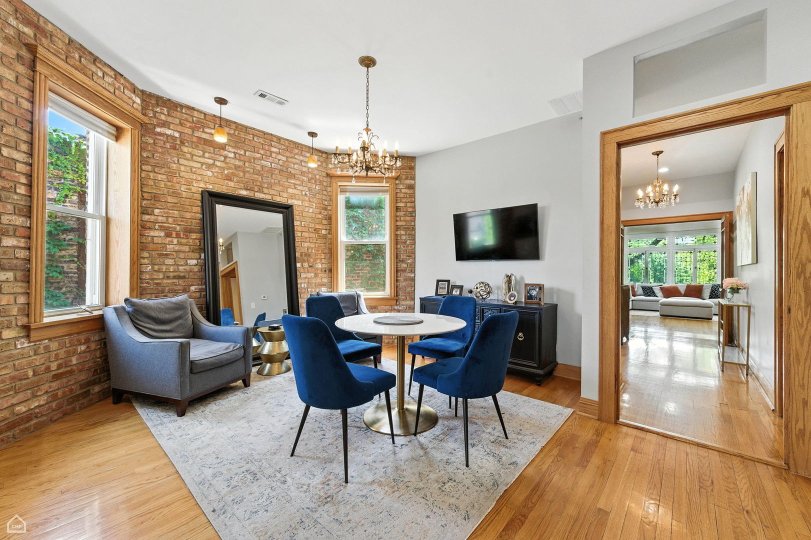 3114 W Palmer Boulevard