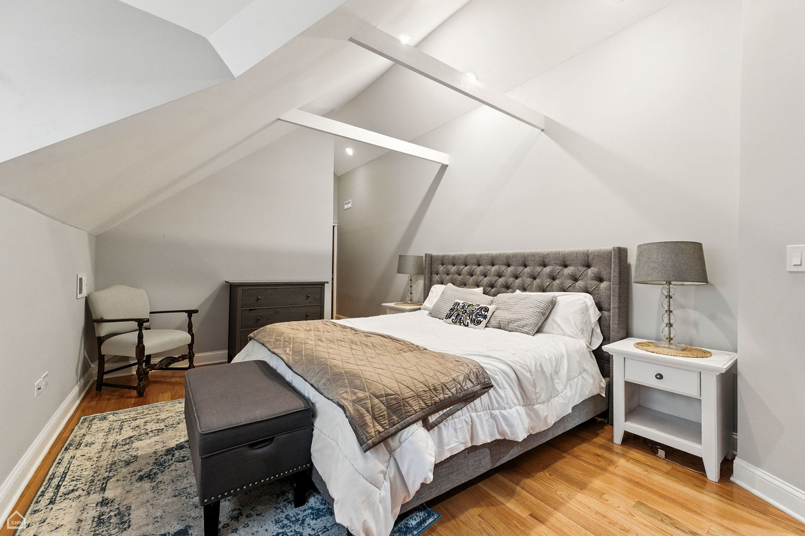 3114 W Palmer Boulevard