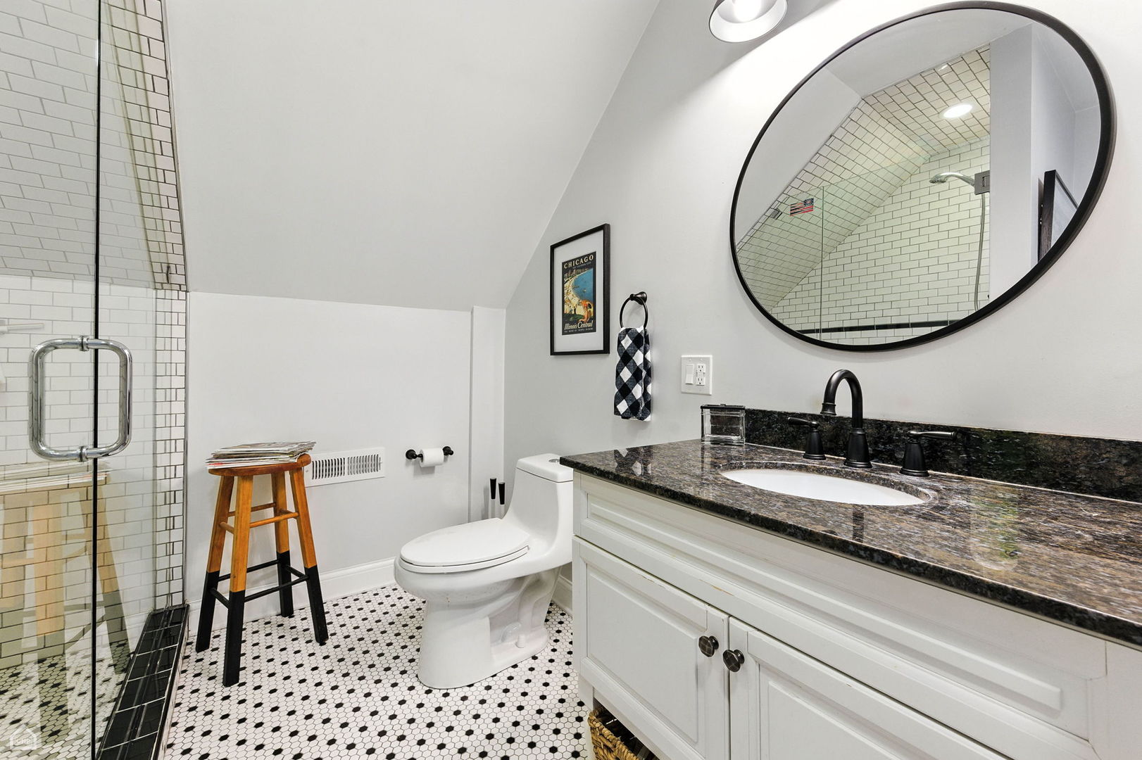 3114 W Palmer Boulevard