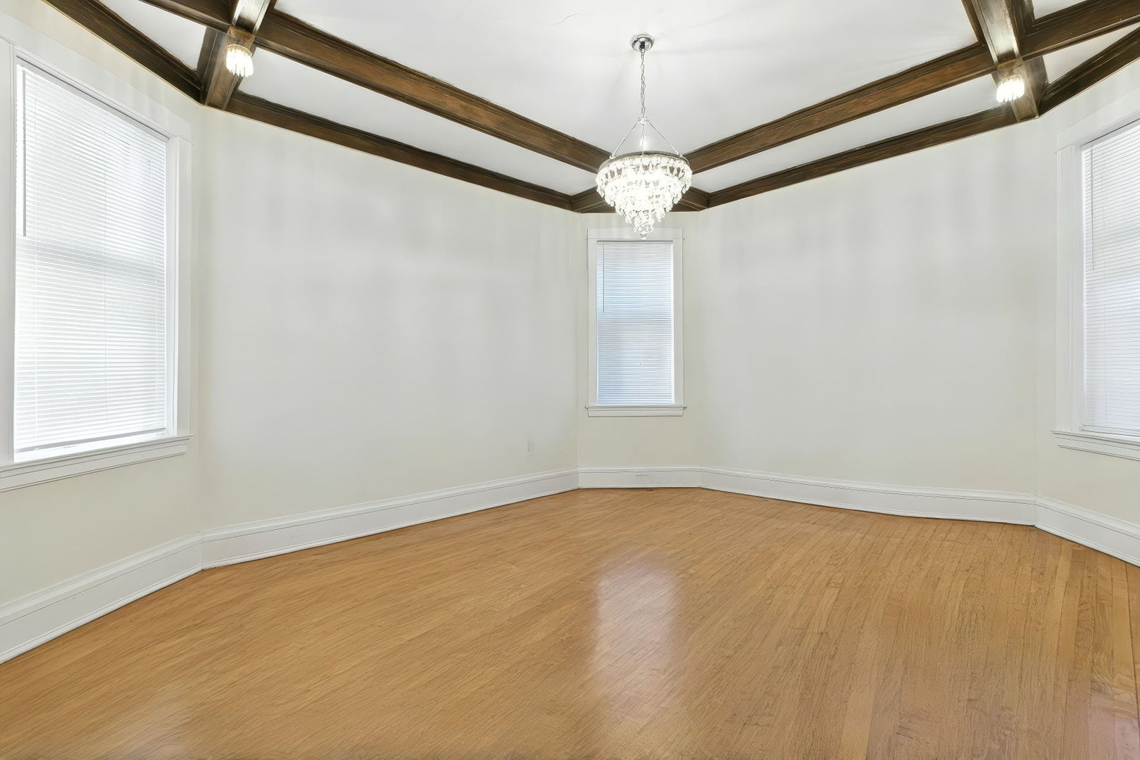 3114 W Palmer Boulevard