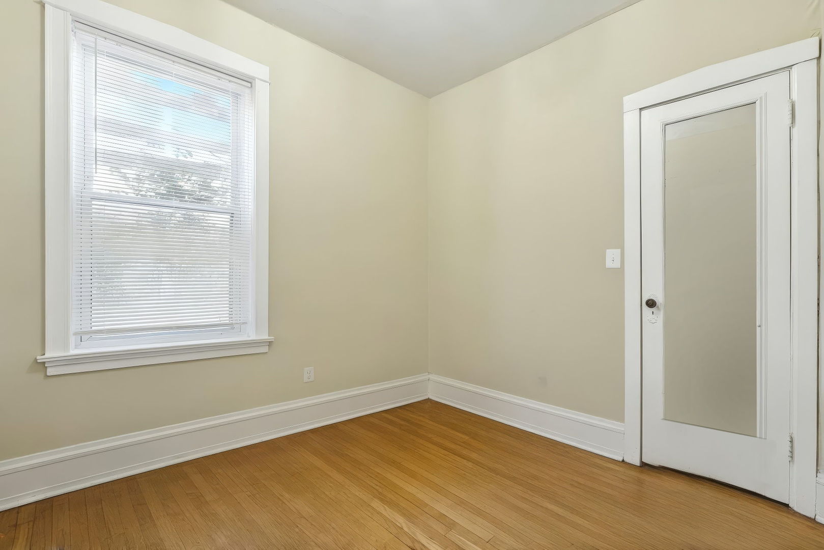 3114 W Palmer Boulevard