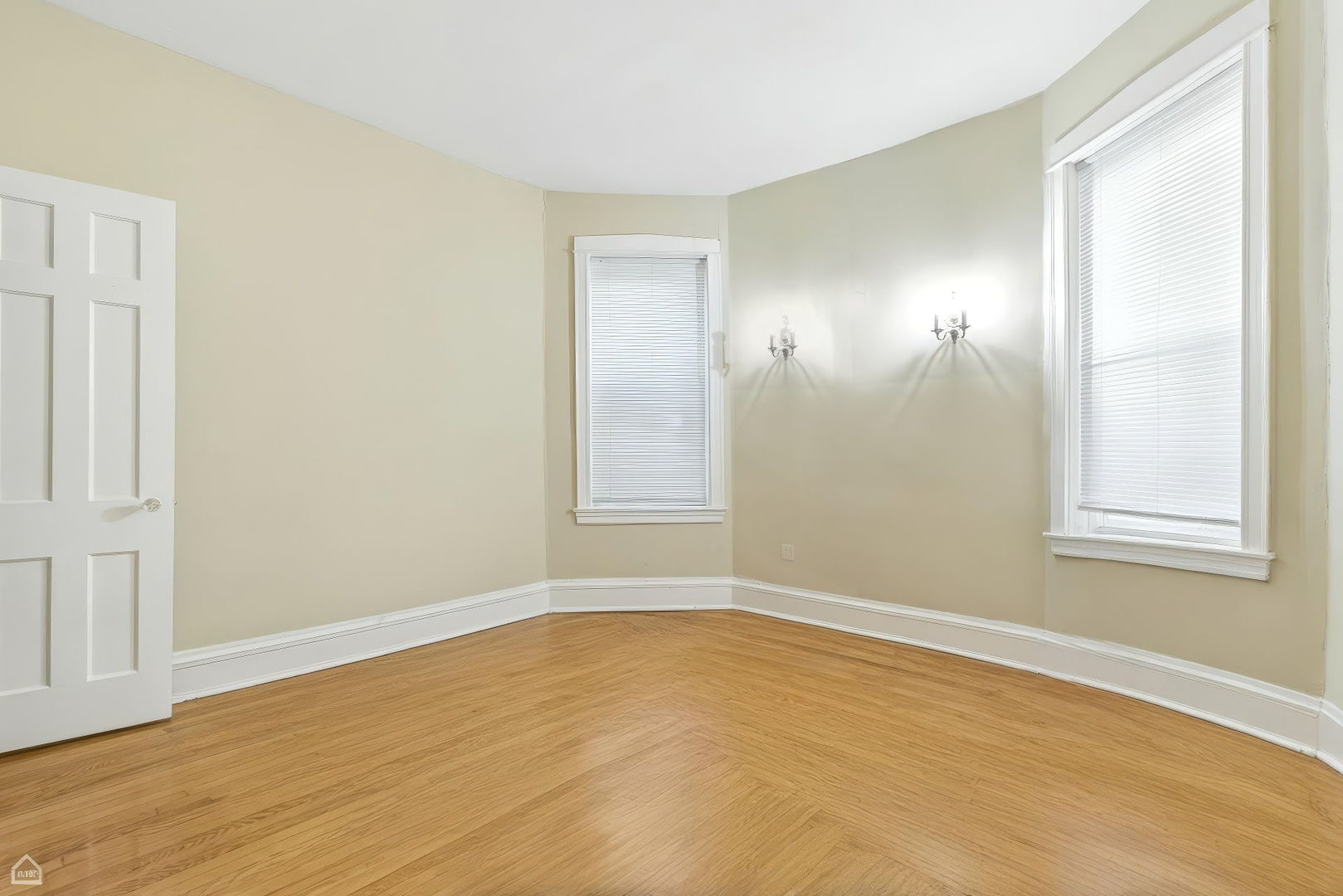 3114 W Palmer Boulevard