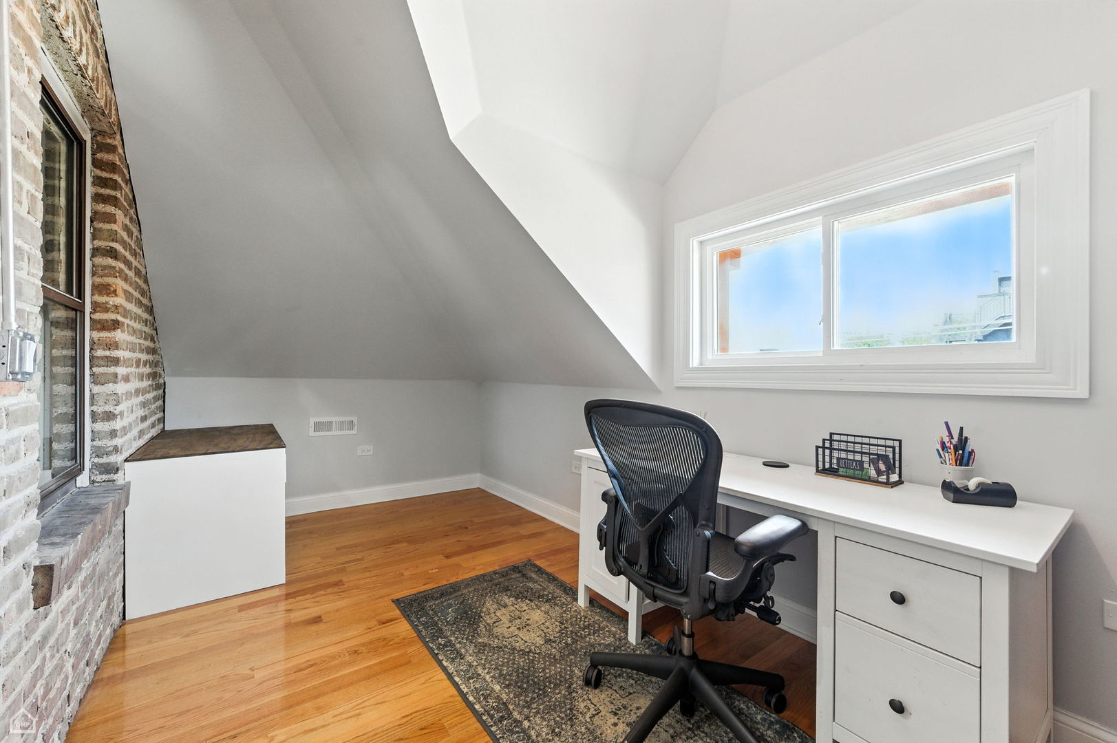 3114 W Palmer Boulevard