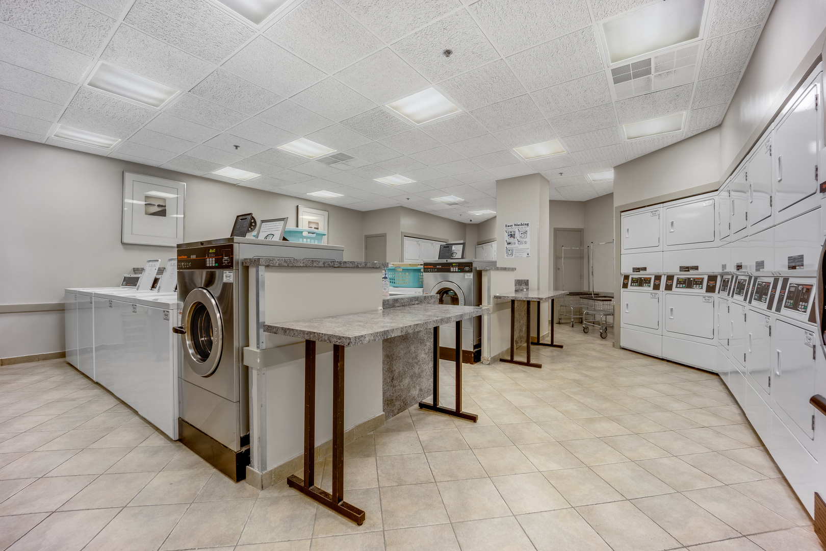 3660 N Lake Shore Drive Unit: 3702