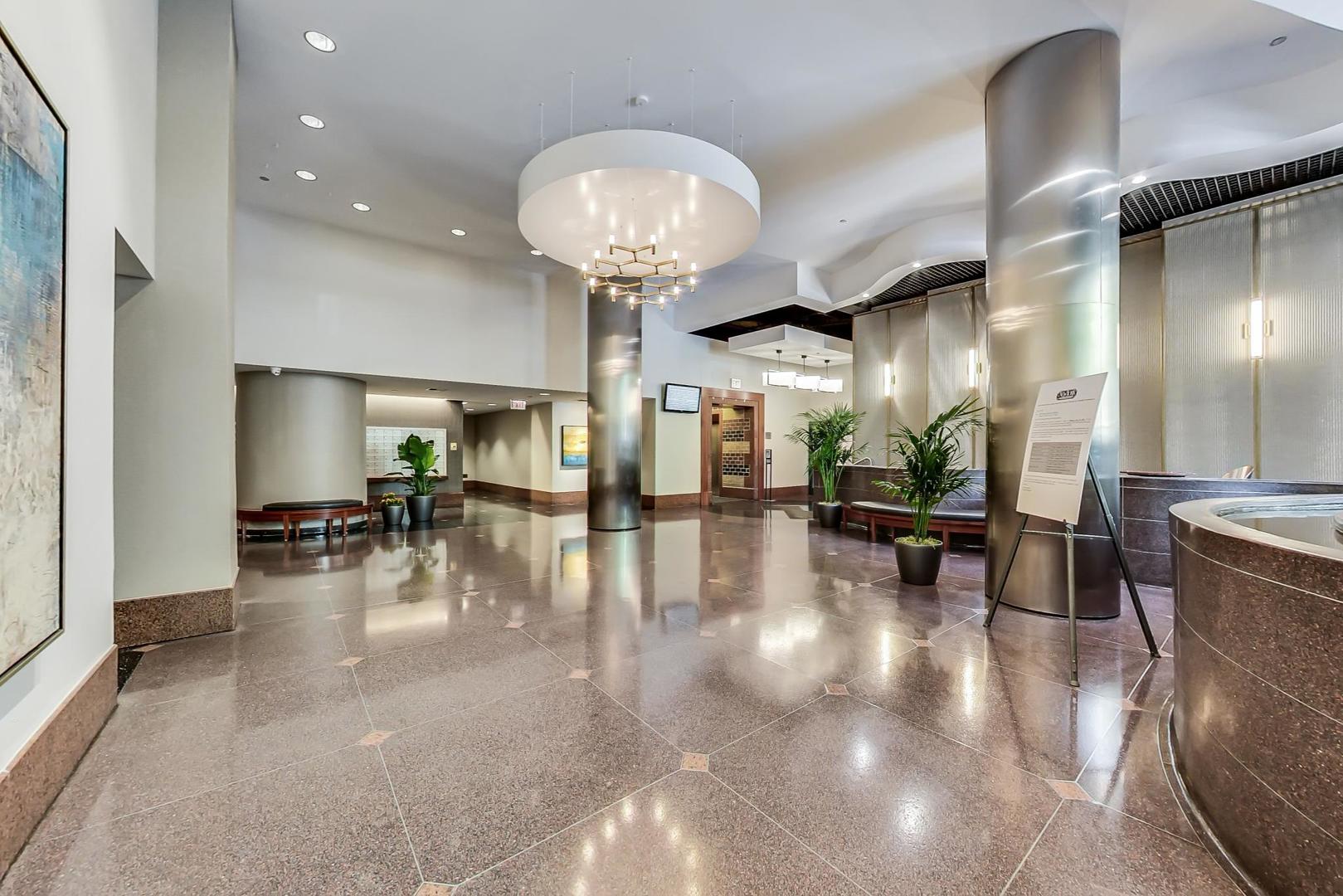 3660 N Lake Shore Drive Unit: 3702