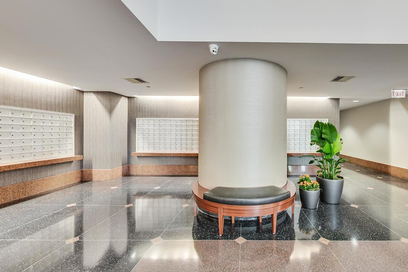 3660 N Lake Shore Drive Unit: 3702