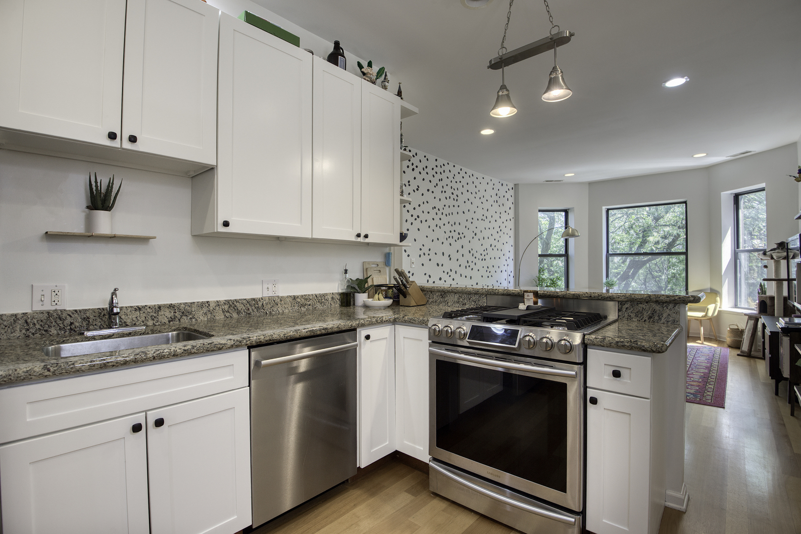 5224 N Winthrop Avenue Unit: 3B