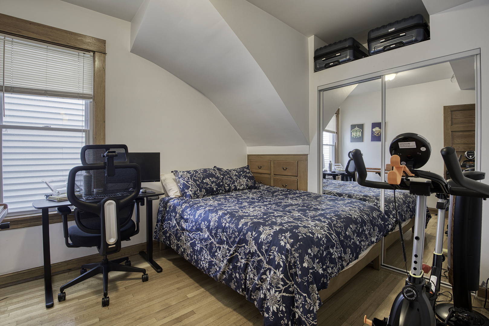 4316 N Albany Avenue Unit: 1