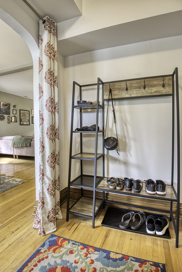 4316 N Albany Avenue Unit: 1