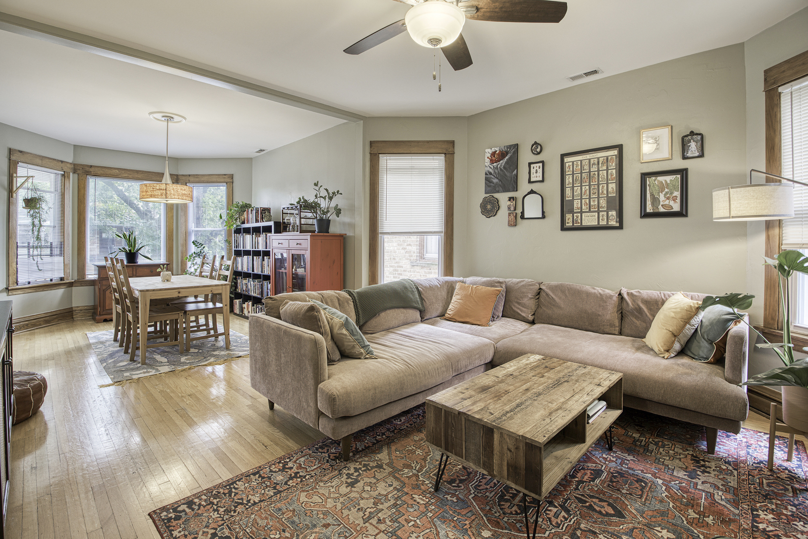 4316 N Albany Avenue Unit: 1