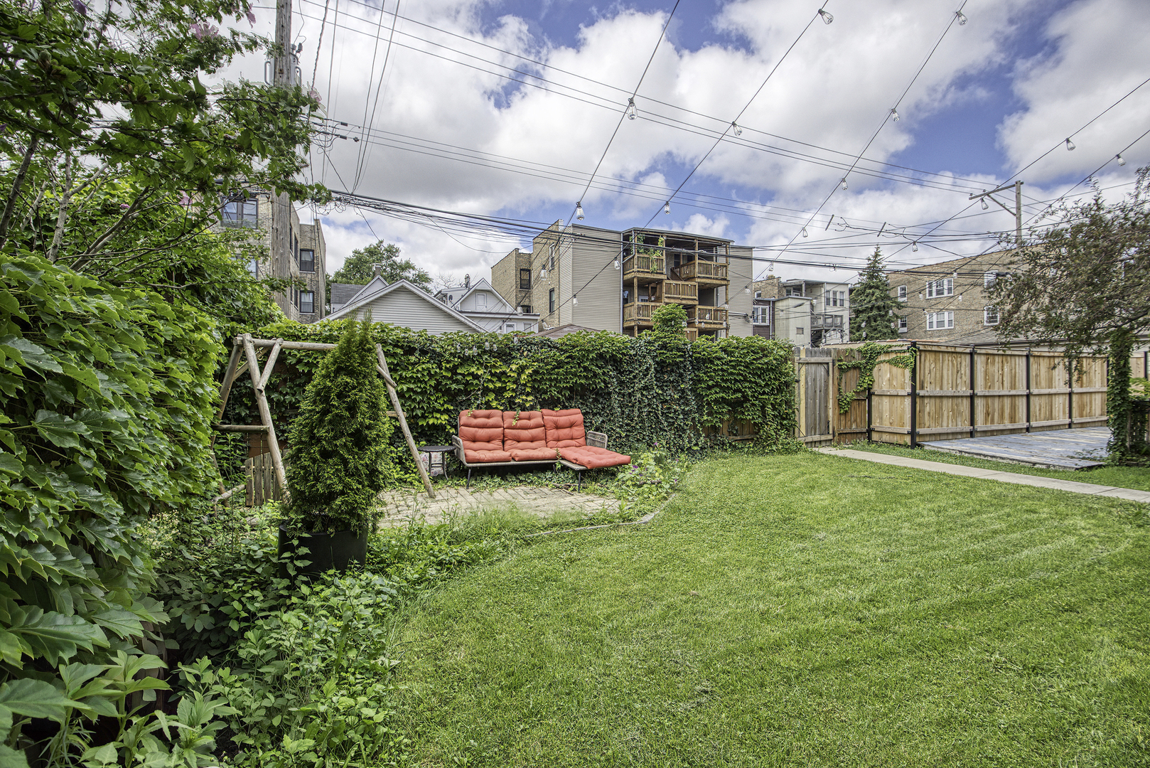 4316 N Albany Avenue Unit: 1