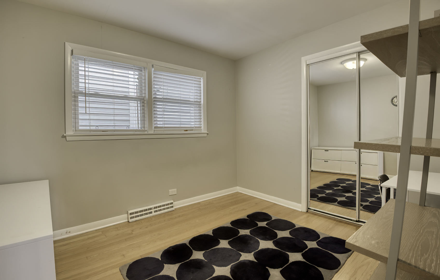 3752 N Albany Avenue