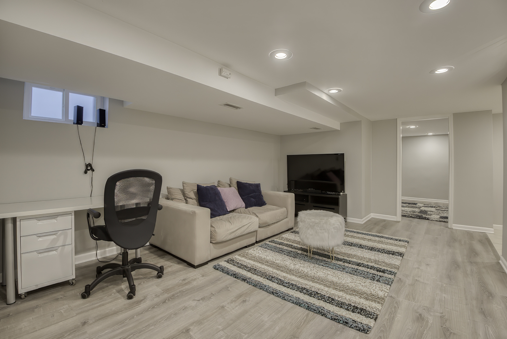 3752 N Albany Avenue