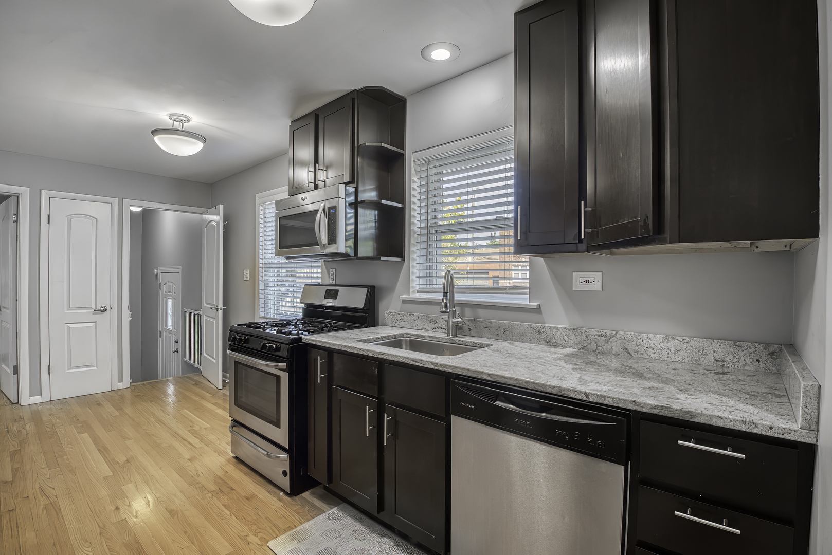 3752 N Albany Avenue