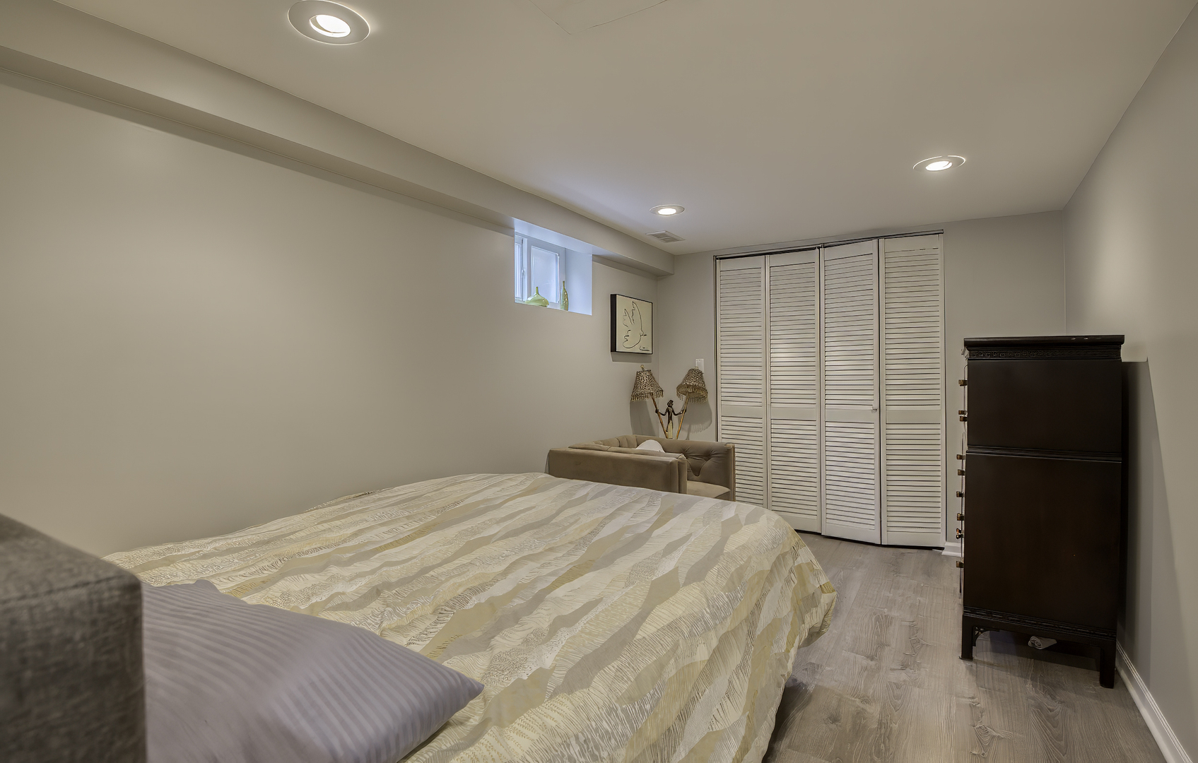 3752 N Albany Avenue