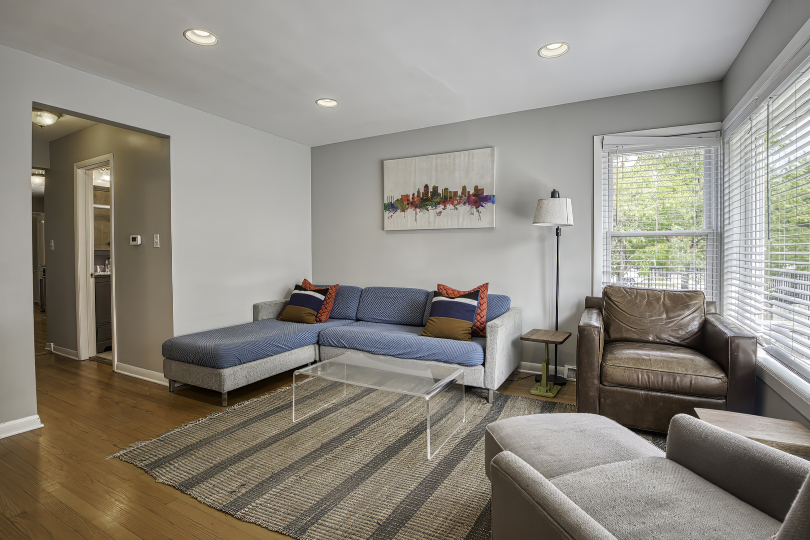 3752 N Albany Avenue