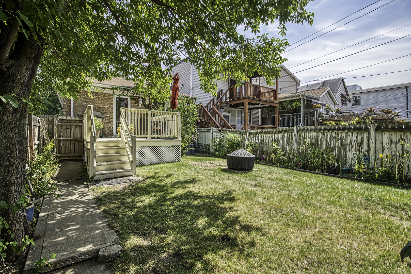 3752 N Albany Avenue