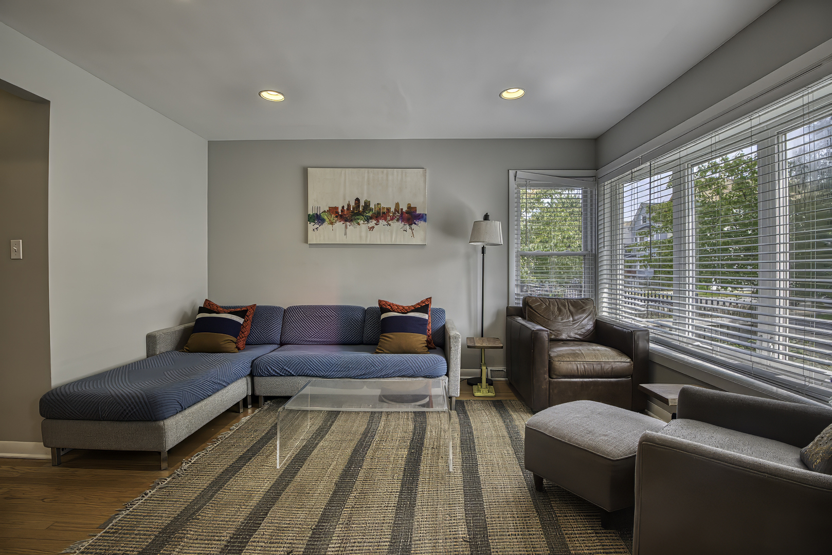 3752 N Albany Avenue