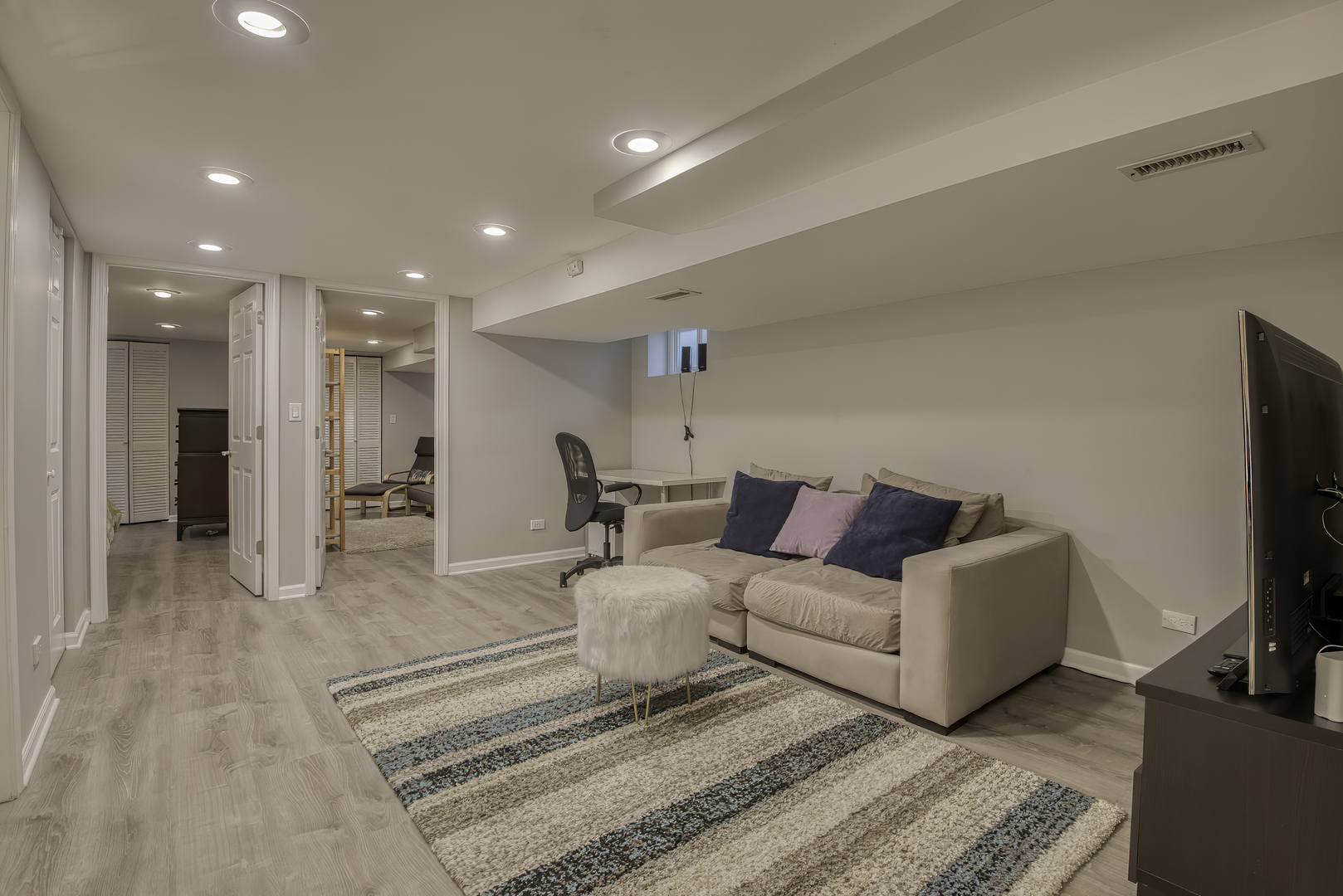 3752 N Albany Avenue