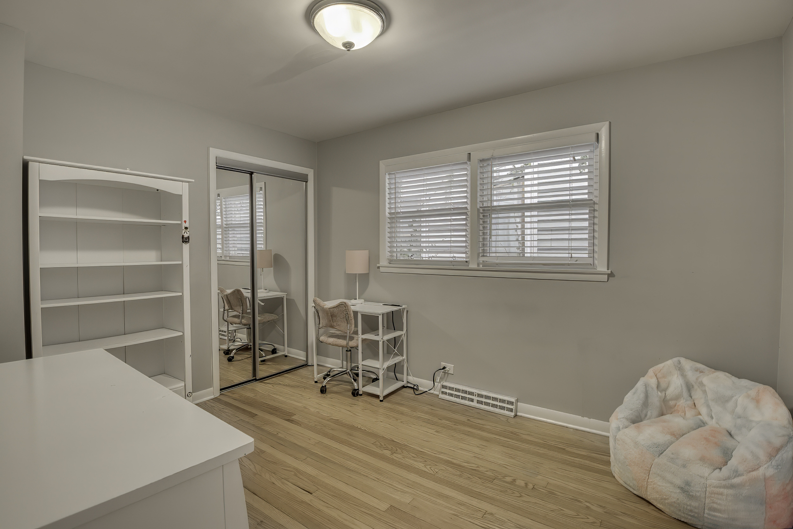 3752 N Albany Avenue