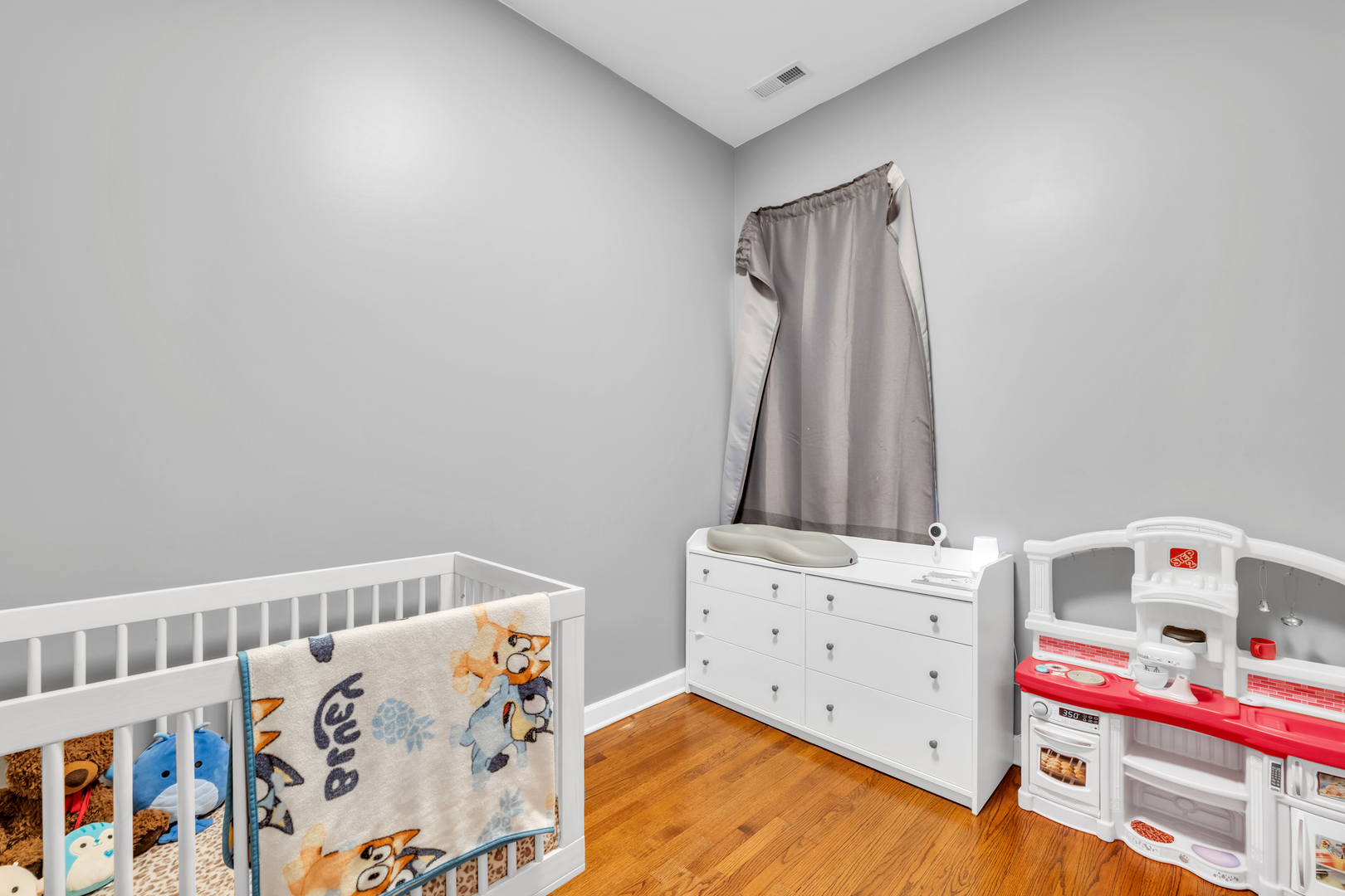 3529 W Le Moyne Street