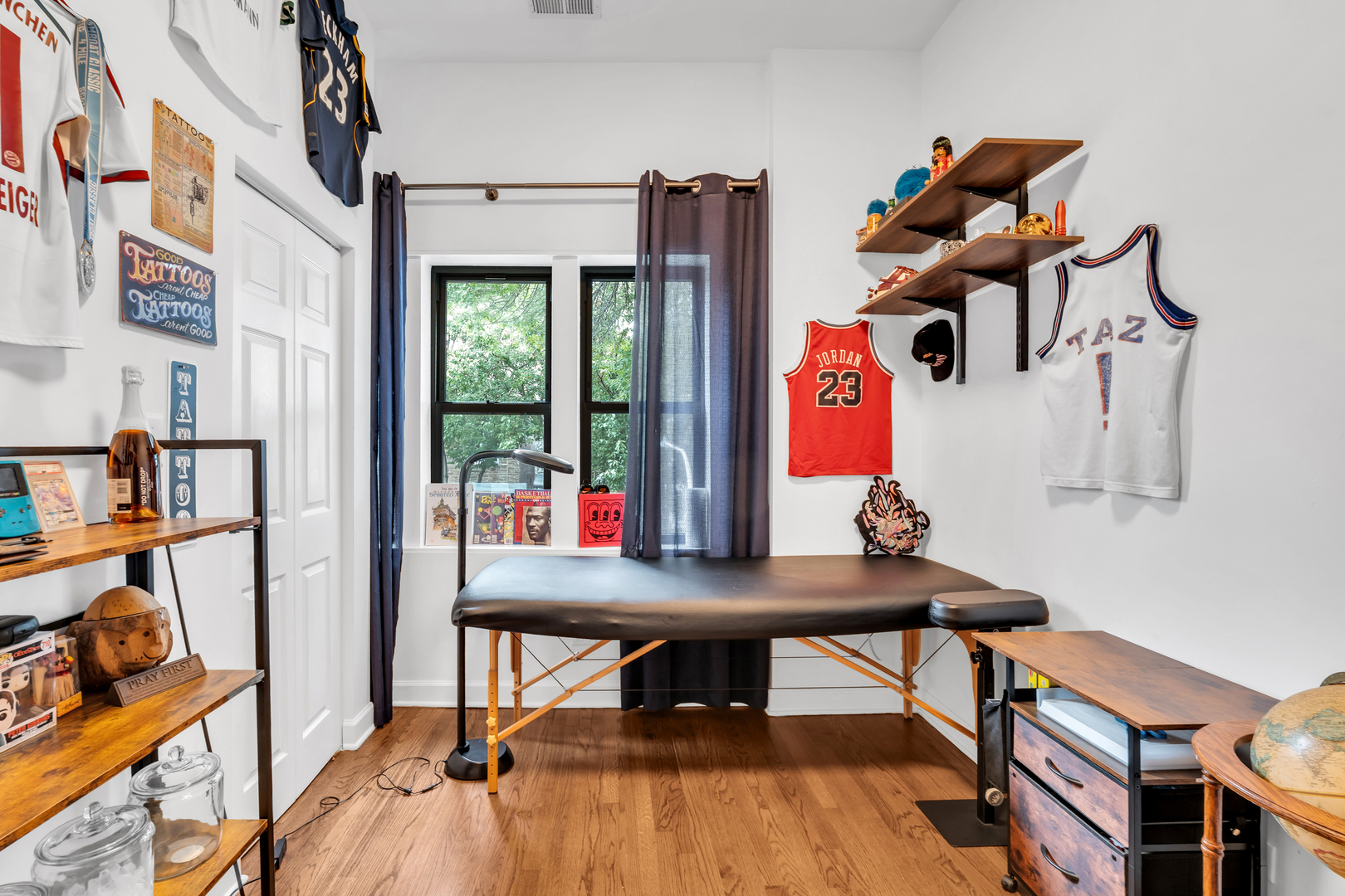 3529 W Le Moyne Street