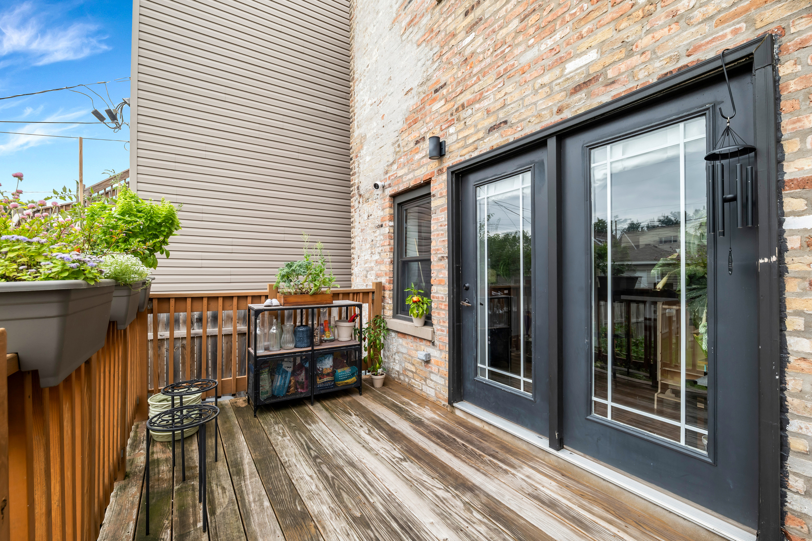 3529 W Le Moyne Street