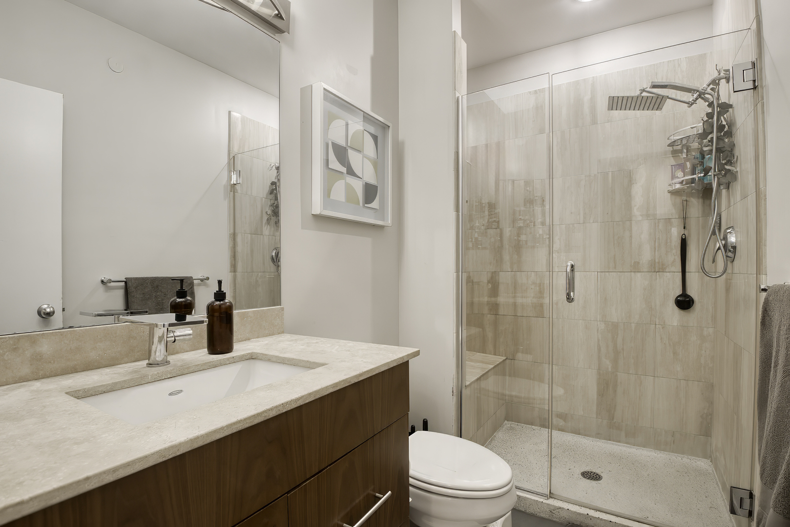 1128 W Ardmore Avenue Unit: 1