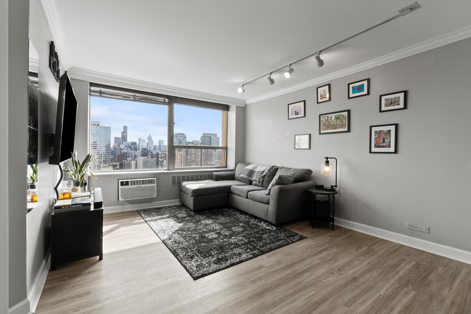1360 N Sandburg Terrace Unit: 2909C