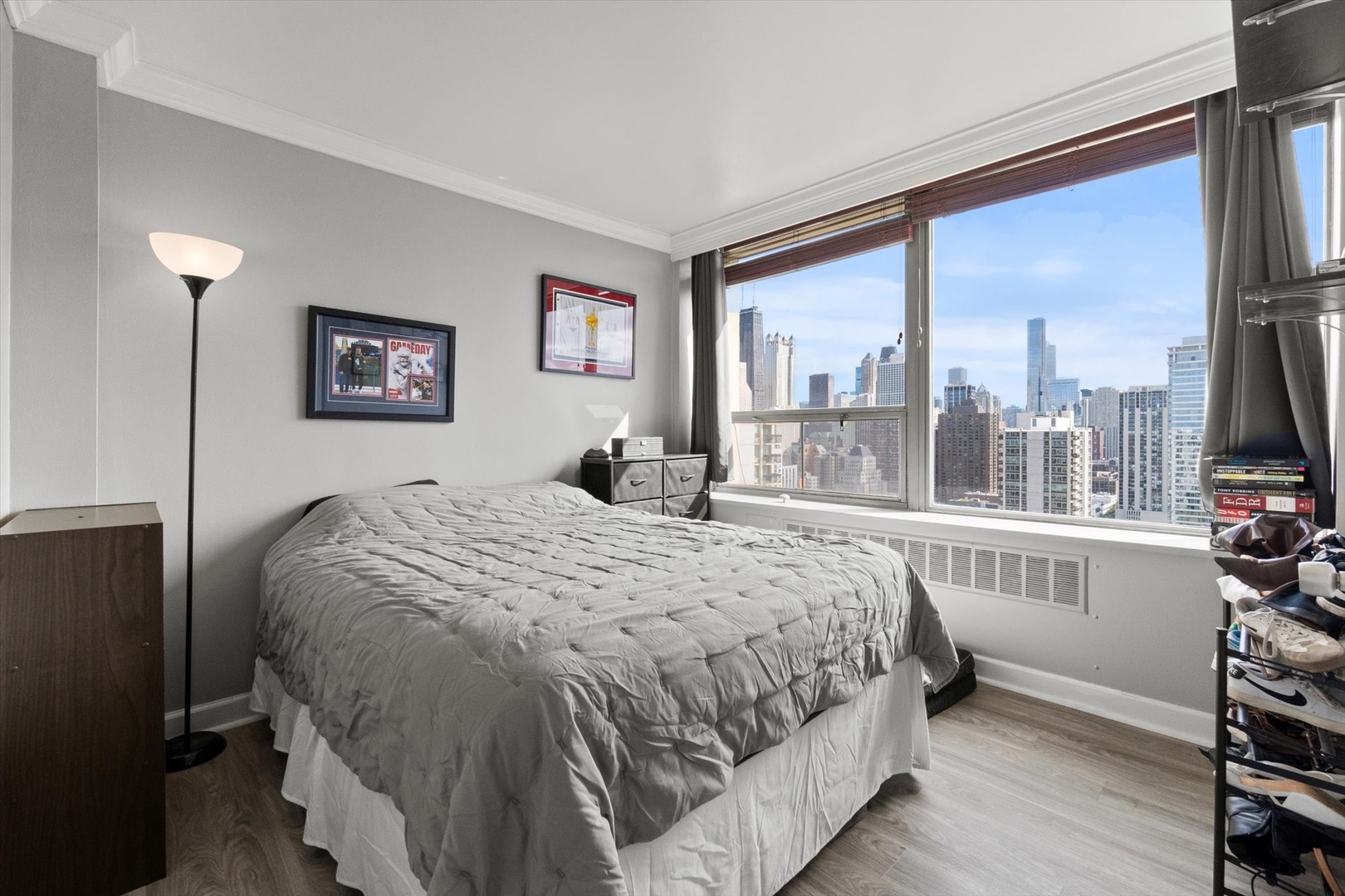 1360 N Sandburg Terrace Unit: 2909C