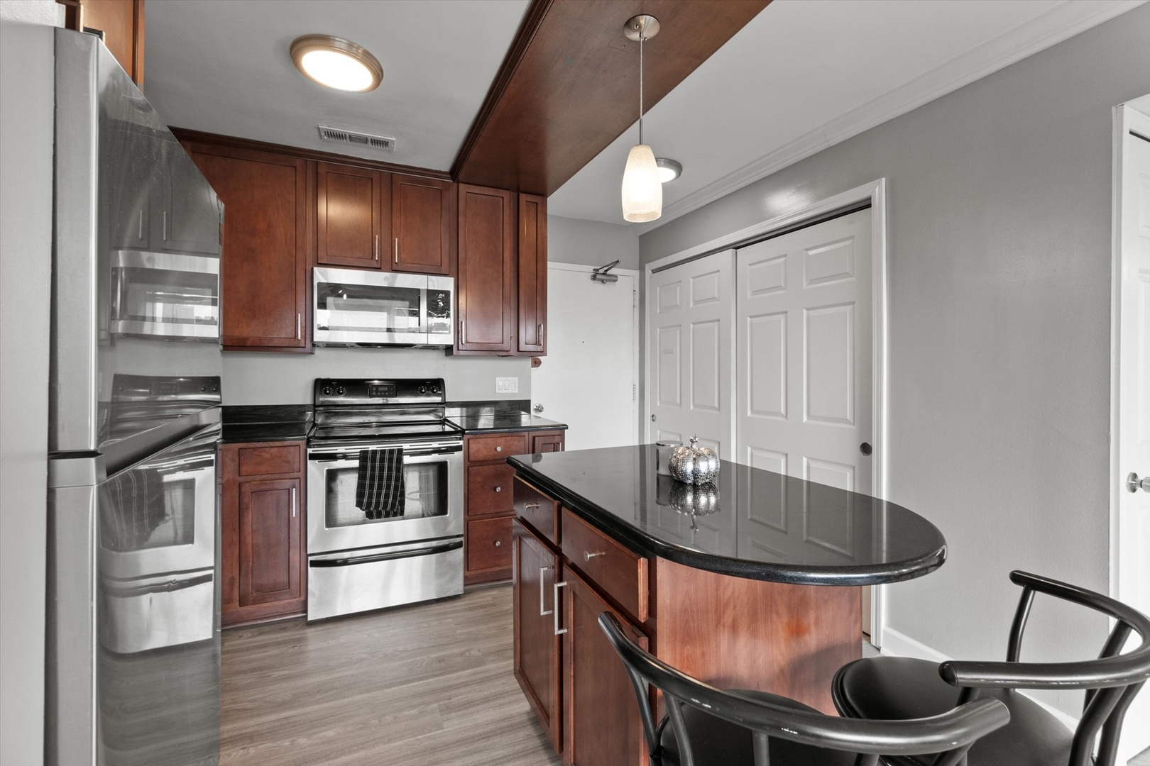 1360 N Sandburg Terrace Unit: 2909C