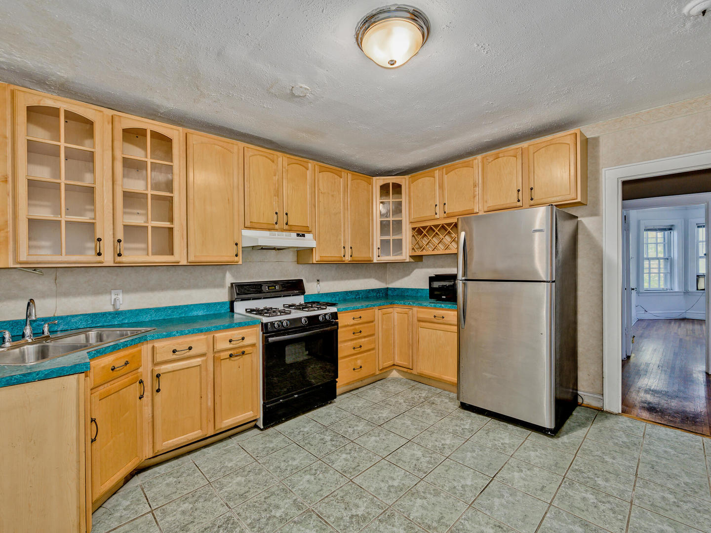 6457 N Bell Avenue Unit: 2