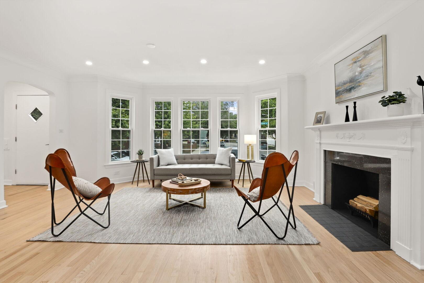 5828 N Melvina Avenue