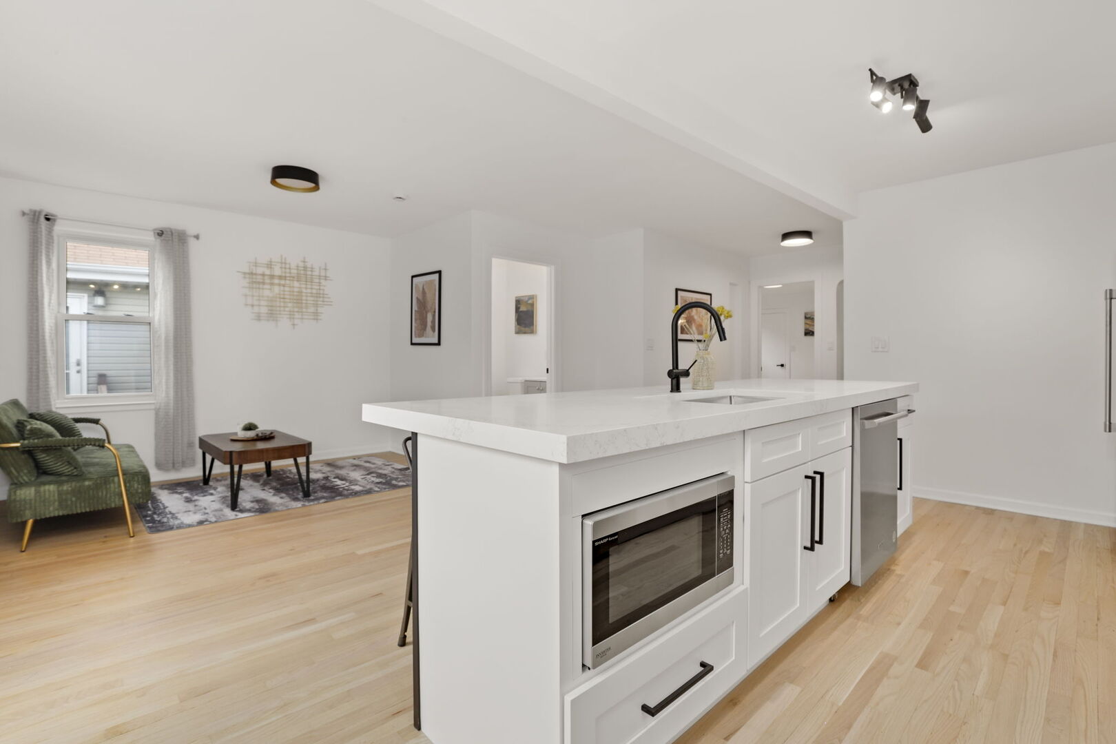 5828 N Melvina Avenue