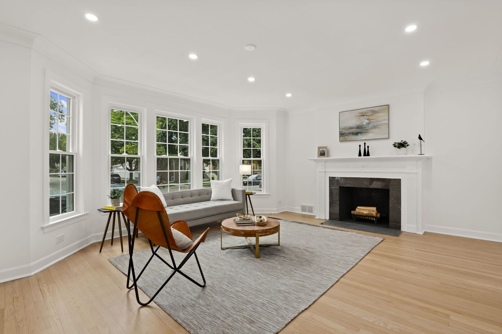 5828 N Melvina Avenue