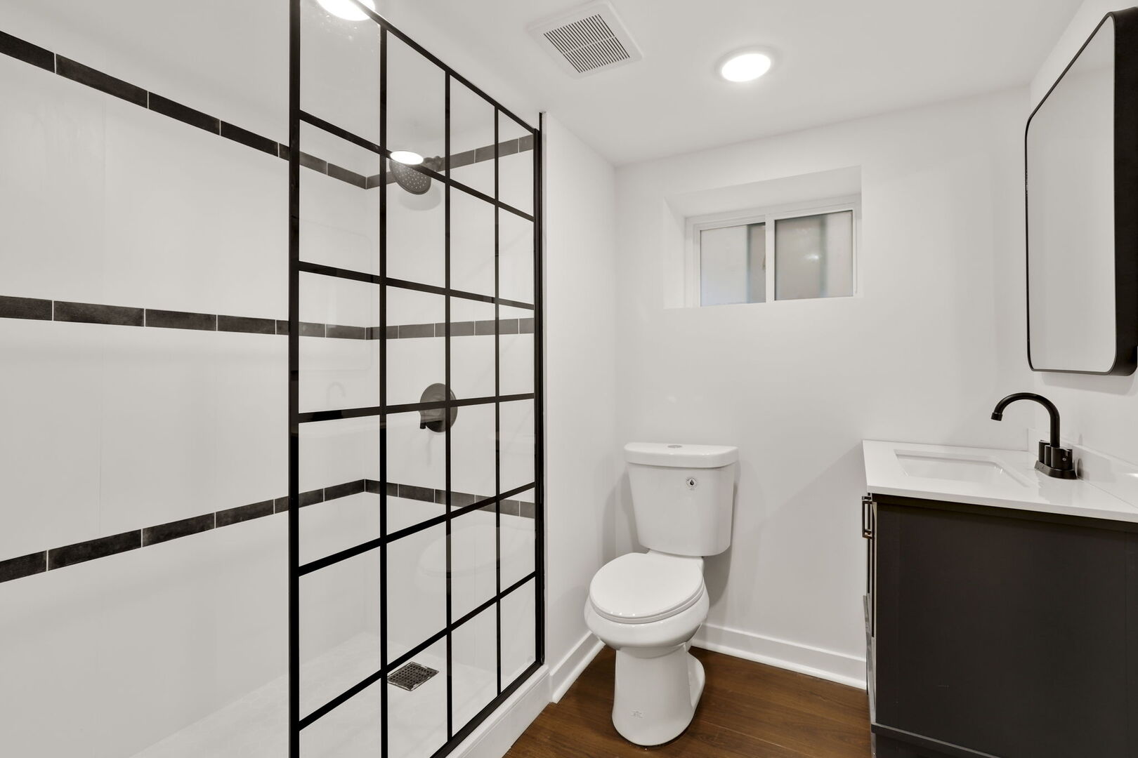 5828 N Melvina Avenue