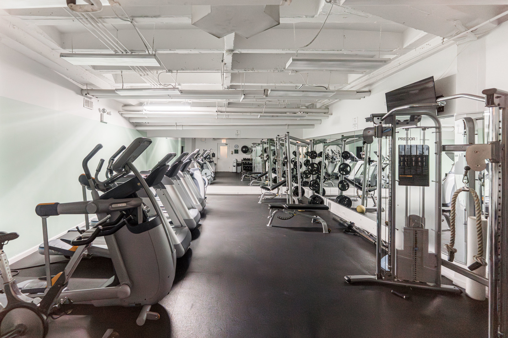 2000 N Lincoln Park West Parkway Unit: 607