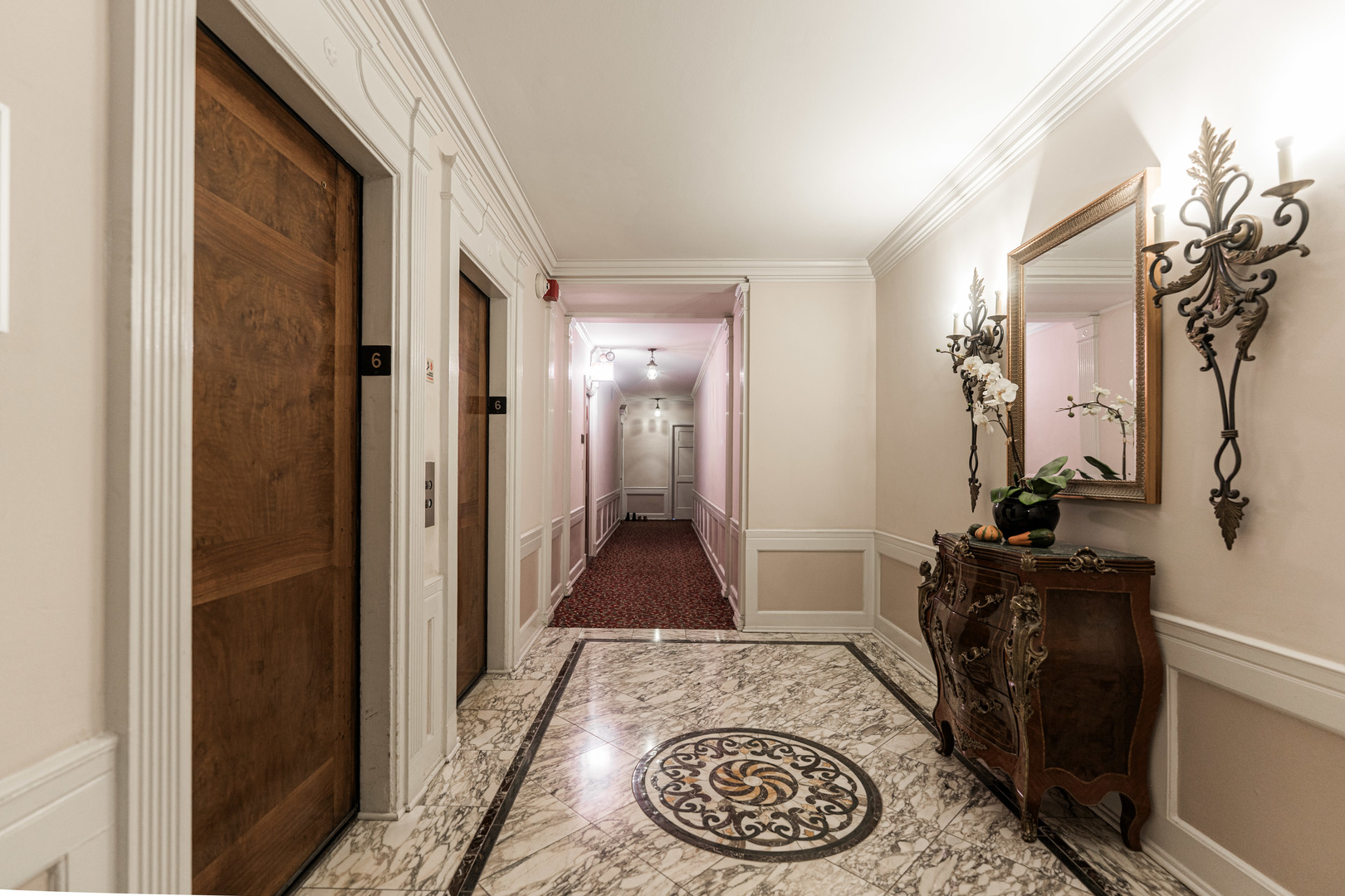 2000 N Lincoln Park West Parkway Unit: 607