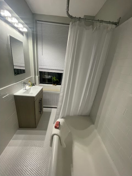 2000 N Lincoln Park West Parkway Unit: 607