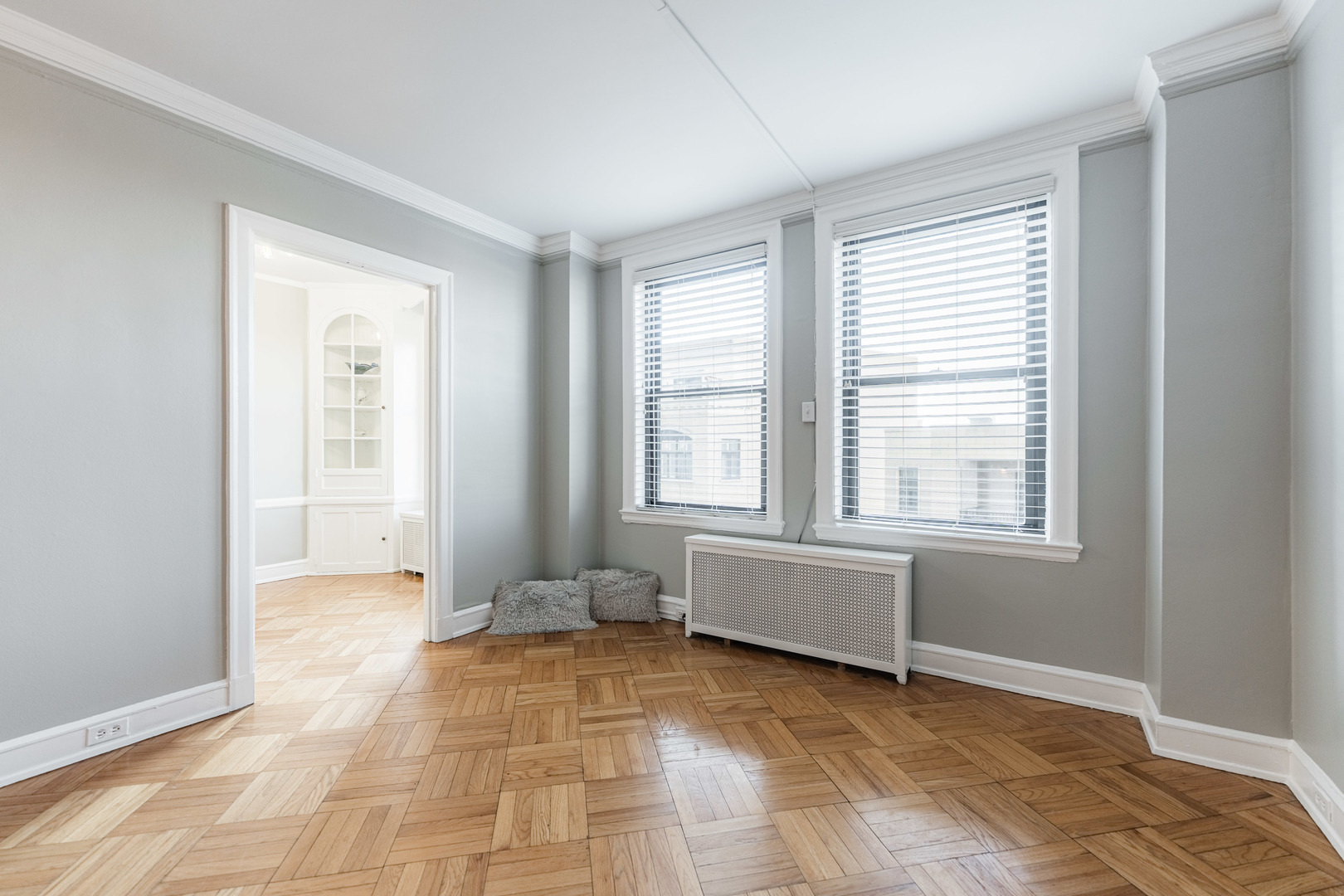 2000 N Lincoln Park West Parkway Unit: 607