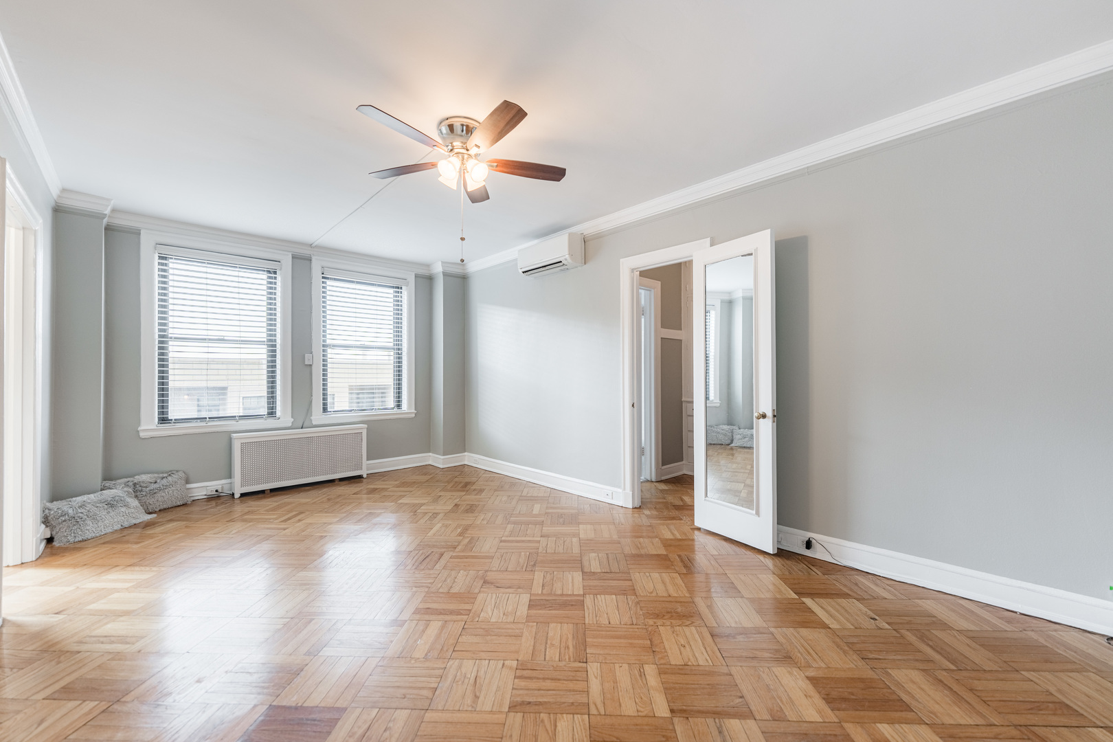 2000 N Lincoln Park West Parkway Unit: 607