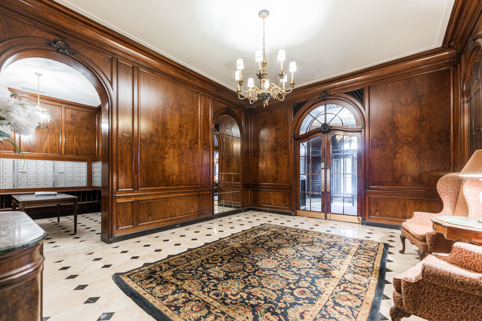 2000 N Lincoln Park West Parkway Unit: 607