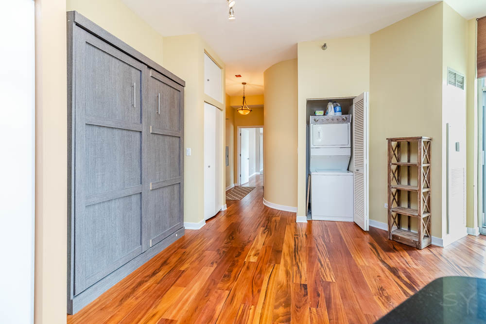 1600 S Indiana Avenue Unit: 501